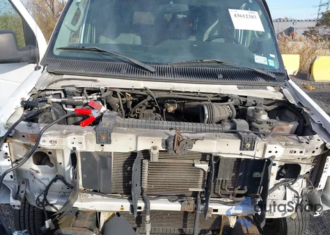 2011 Ford E-350 Super Duty Xlt z USA, uszkodzony, nr VIN 1FBNE3BL0BDA61932